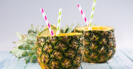 Dlaczego warto pić sok ananasowy?