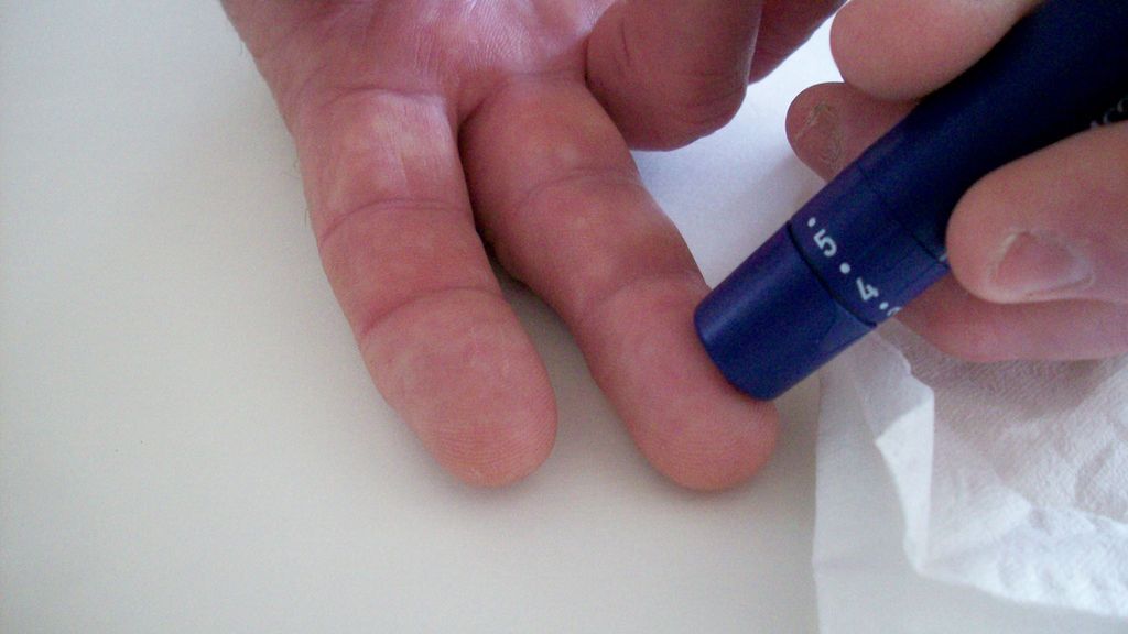 Prawidłowy poziom cukru we krwi- normy, badanie, glukometr