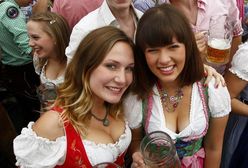 Śliczne dziewczyny Oktoberfestów