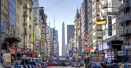 Dolar w Argentynie: Czy waluta kraju ulegnie amerykanizacji?