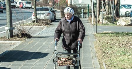 Polskie miasta szybko się starzeją. Demografia wpływa na wiele ich działań