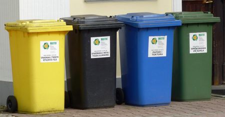 Przy właściwej segregacji w Polsce można przetwarzać 1 mln ton stłuczki szklanej rocznie