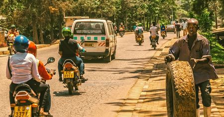 Rwanda rozpoczyna testy szczepionki na wirusa Marburg – nowa nadzieja w walce z groźną chorobą