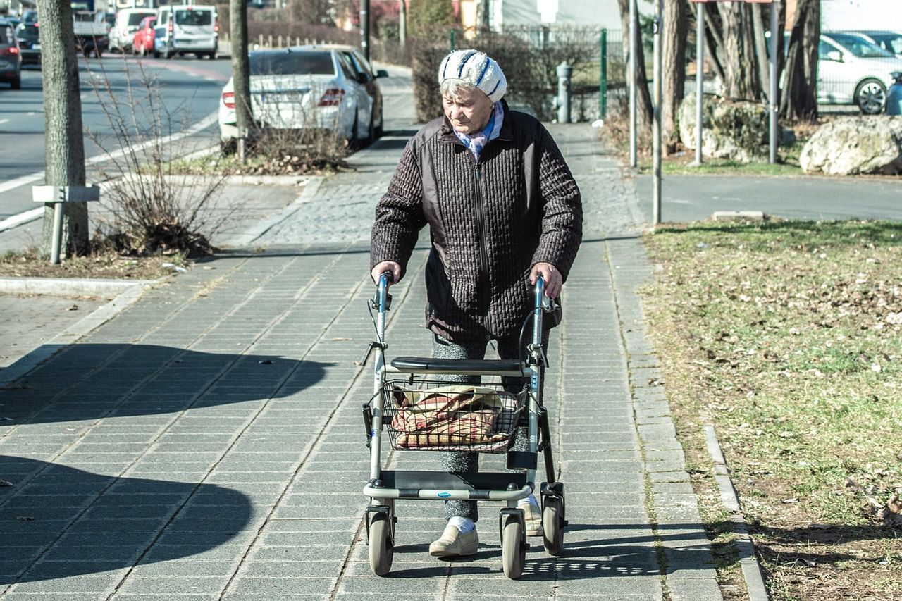 Polskie miasta szybko się starzeją. Demografia wpływa na wiele ich działań