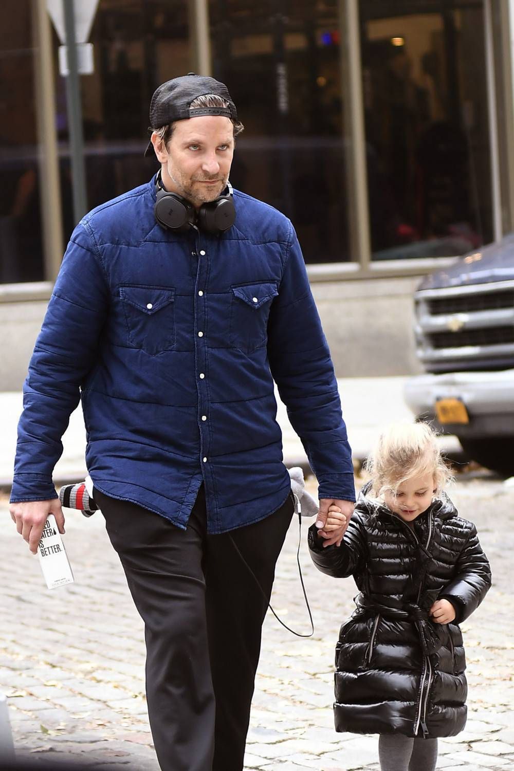Bradley Cooper z córką w drodze na siłownię
