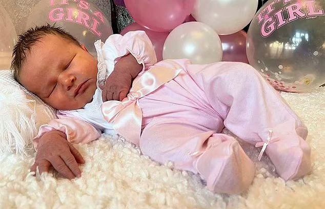 Lola jest tęczowym dzieckiem