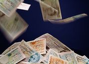 Złoty słabnie - rosną raty kredytów zaciągniętych w walutach obcych