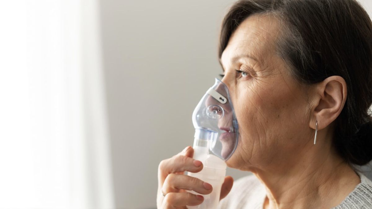 Inhalator dla dorosłych sprawdza się w przebiegu takich chorób jak zapalenie zatok czy zapalenie gardła.
