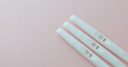 Ile kosztuje test ciążowy – wiarygodność wyniku, domowy test ciążowy, rodzaje testów ciążowych