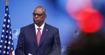 Szef Pentagonu: Rosja zbliża wojska w kierunku Ukrainy i gromadzi zapasy krwi.