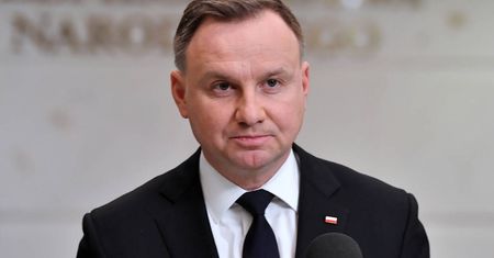 Prezydent po rozmowie z Zełenskim: sytuacja jest bardzo trudna, kto może niech pomaga.