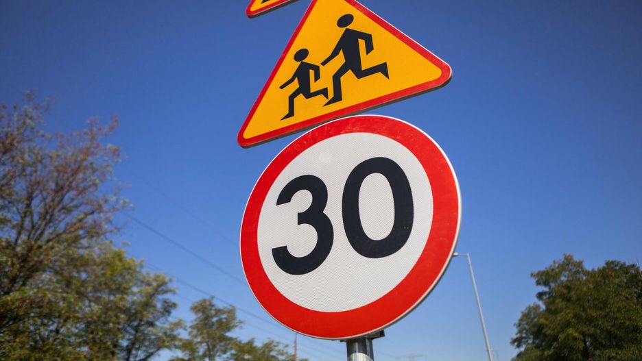 Kiedy dziecko samo może wracać ze szkoły do domu?