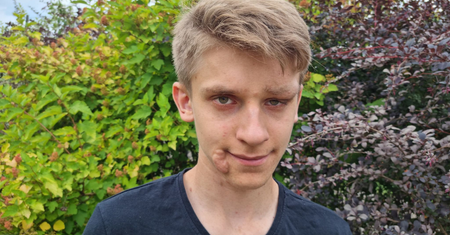 W ciele Michała w zastraszającym tempie rosną guzy. "Jesteśmy przerażeni"