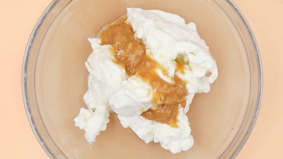 Masło orzechowe może być wartościowym elementem codziennej diety, pod warunkiem, że wybierane jest świadomie.