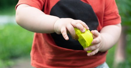 Test ręki pomaga ocenić, czy dziecko ma autyzm. Trwa tylko dwie minuty