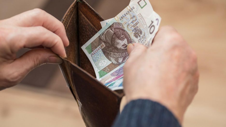 Dodatek osłonowy - niedługo pierwsze wypłaty. Sprawdź gdzie złożyć wniosek i czy otrzymasz pieniądze