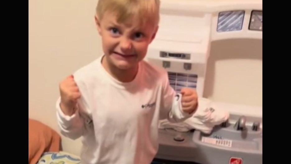 Szokujący trend z TikToka. Rodzice namawiają dzieci do bicia