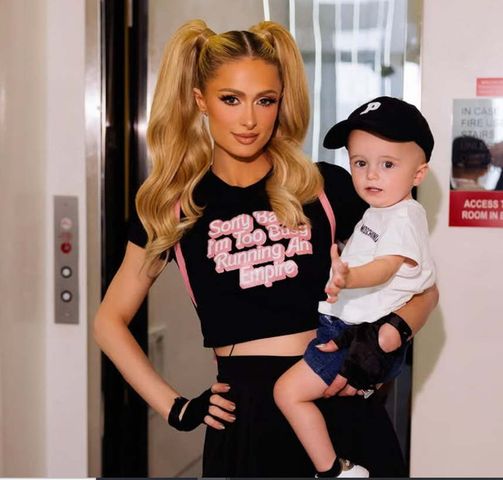 Synka Paris Hilton hejterzy nazywali "najbrzydszym dzieckiem świata". Dosadnie im odpowiedziała