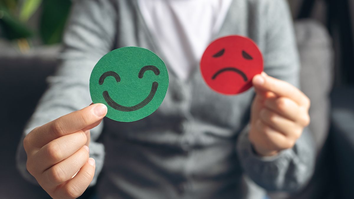 Choroba Afektywna Dwubiegunowa (ChAD) to zaburzenie psychiczne, które wymaga leczenia.