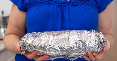 Aluminium pod lupą naukowców. Może uszkadzać nerki, wątrobę, kości