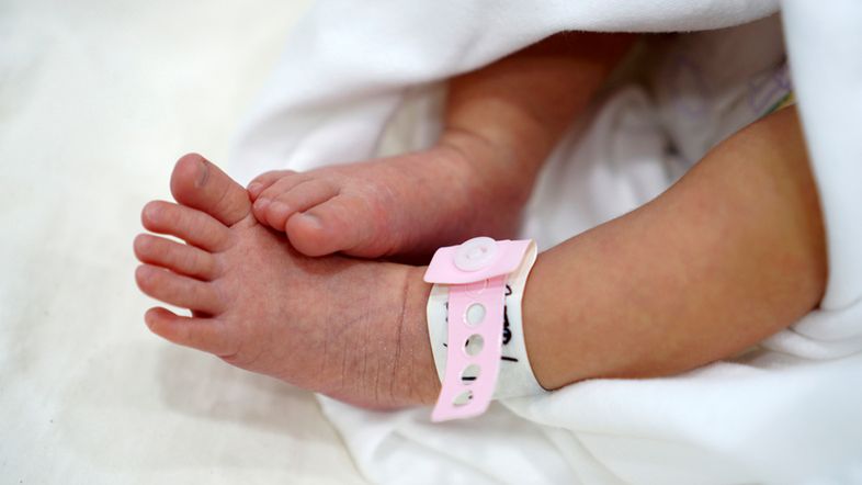 PESEL z samych dwójek. Czy dzisiaj urodzi się dziecko z wyjątkowym PESELem?