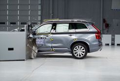 Volvo XC90 zwycięzcą testu zderzeniowego IIHS