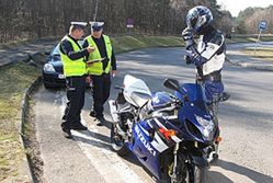 Uciekał policjantom na motocyklu. Pędził ponad 200 km/h