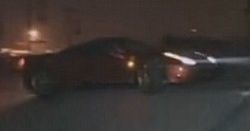 Wjechał Ferrari na Wielki Mur Chiński