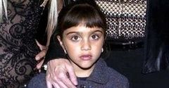 Lourdes Leon w dresie i srebrnych włosach