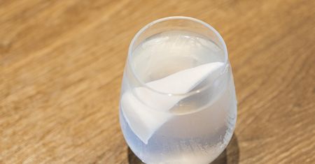 Niezastąpiony podczas upałów. Naturalny izotonik był stosowany na biegunkę