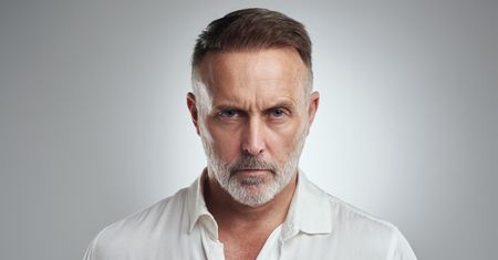 Psychopata w miejscu pracy. Te cechy to prawdziwe czerwone flagi