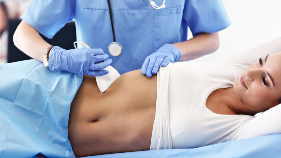 USG nerek pozwala określić ich wielkość, kształt, położenie oraz strukturę i ocenić prawidłowość układu kielichowo-miedniczkowego.