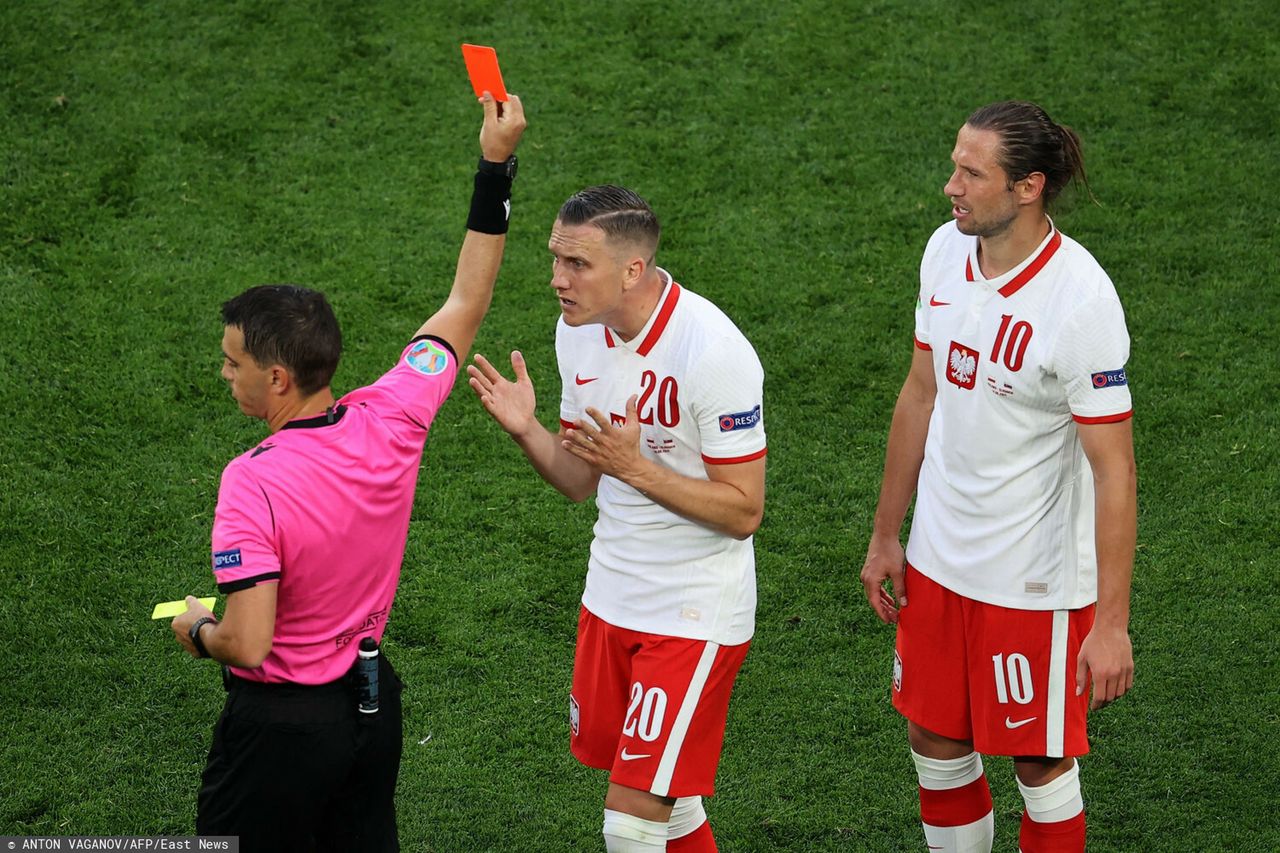 EURO 2020: mecz Polska - Słowacja - czerwona kartka Grzegorza Krychowiaka