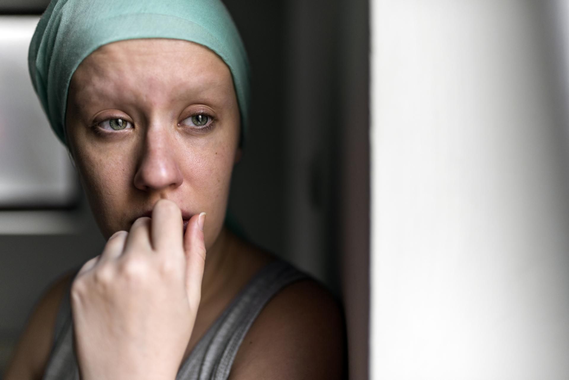 Alkohol sprzyja rozwojowi wielu rodzajów nowotworów, jak rak piersi, rak jelita grubego czy rak wątroby