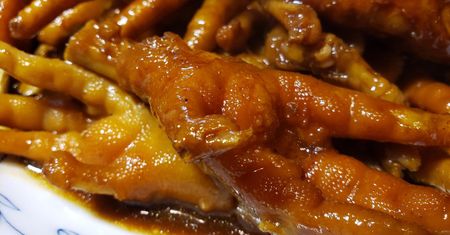 Kurze łapki. Źródło kolagenu czy niepotrzebny tłuszcz i cholesterol?