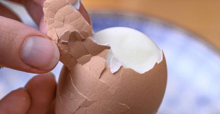 Mogą zmniejszyć ryzyko chorób serca. Tyle jajek możesz zjeść tygodniowo