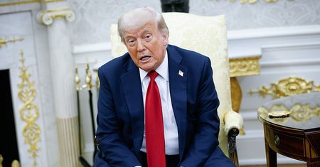 Tajemniczy ślad na dłoni Trumpa. Rzeczniczka Białego Domu wyjaśnia