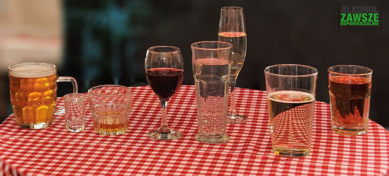 Który napój zawiera najwięcej alkoholu? Polacy często nie znają odpowiedzi na to pytanie