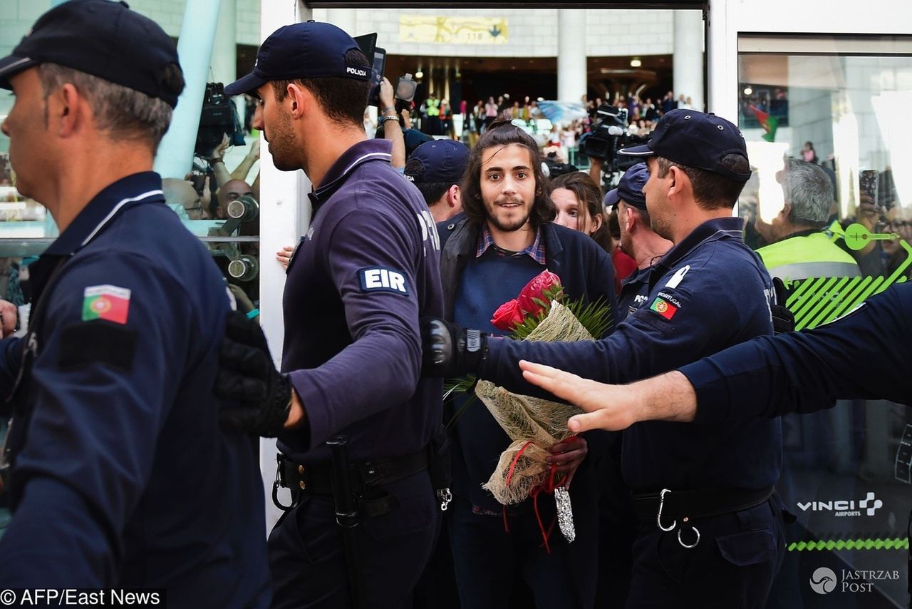 Salvador Sobral na lotnisku