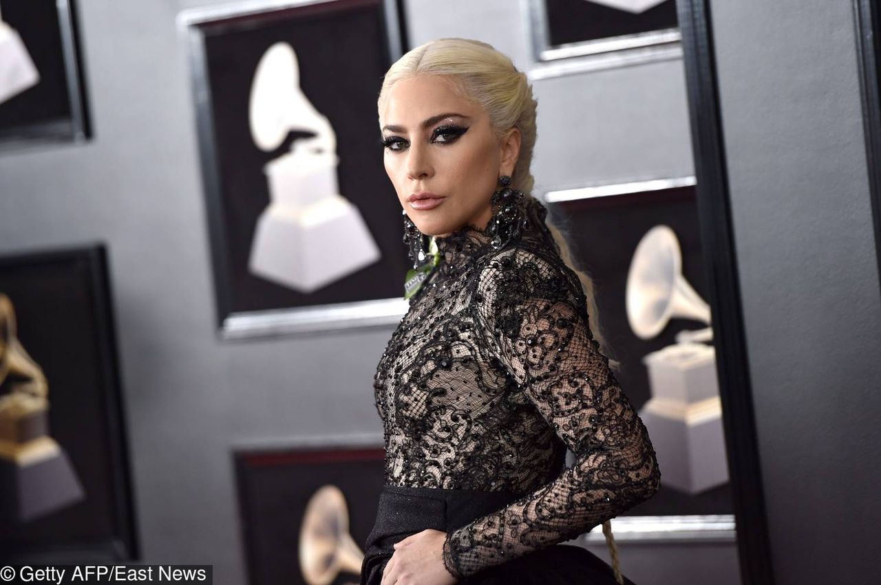 Lady Gaga - Grammy 2018, kreacja: Armani Prive