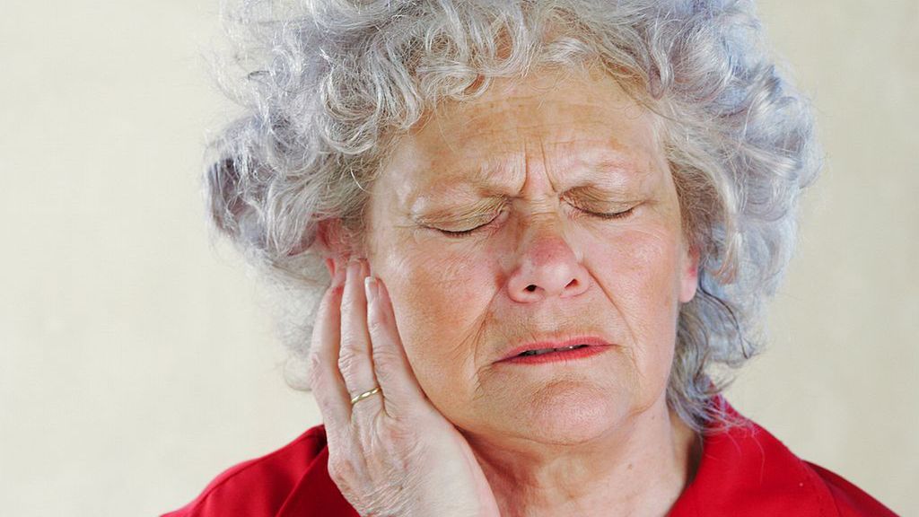 Grzybicze zapalenia ucha to infekcja, która wywołuje ból i pieczenie. 