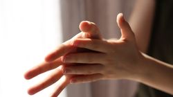 Pękające opuszki palców - przyczyny i leczenie