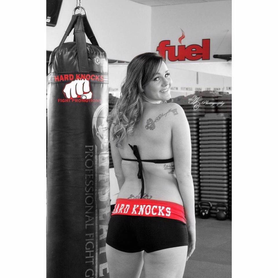 Jolene je teraz węglowodany i zdarza jej się pić wino