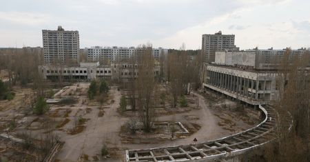Rosjanie, którzy są w strefie czarnobylskiej doznają napromieniowania.