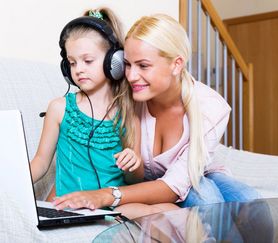 Najlepsze słuchawki dla dziecka. Czym kierować się przy ich wyborze?