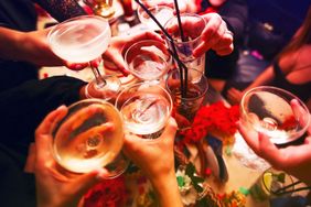7 sygnałów świadczących o tym, że masz problemy z alkoholem