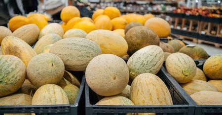 Jedz latem jak najczęściej. Zdziwisz się, jak melony wpływają na ciało