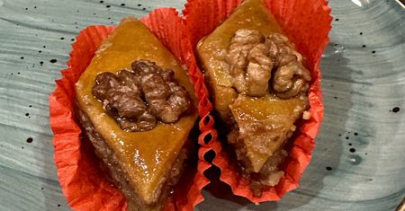 Baklava. Kaloryczna, ale odżywia organizm