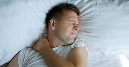 Jak dbać o stawy i kręgosłup? Fizjoterapeuta podpowiada
