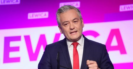 Księża są oburzeni słowami Biedronia o spowiedzi dzieci. Twierdzą, że to część kampanii